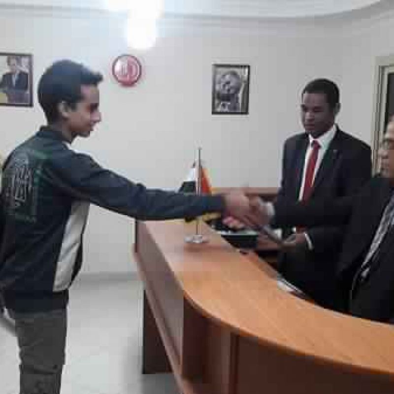 Photos of the participants during the handing of certificates at the conclusion of the human resourc