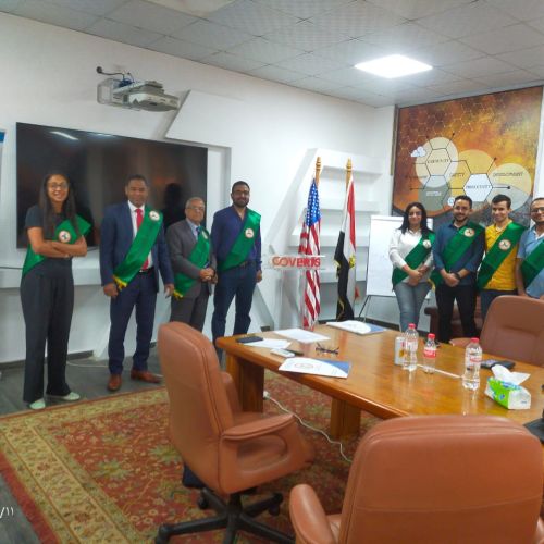 صورة تزكارية للعاملين بشركة كوفاريس بمدينة الاسكندرية - حفل الختام 